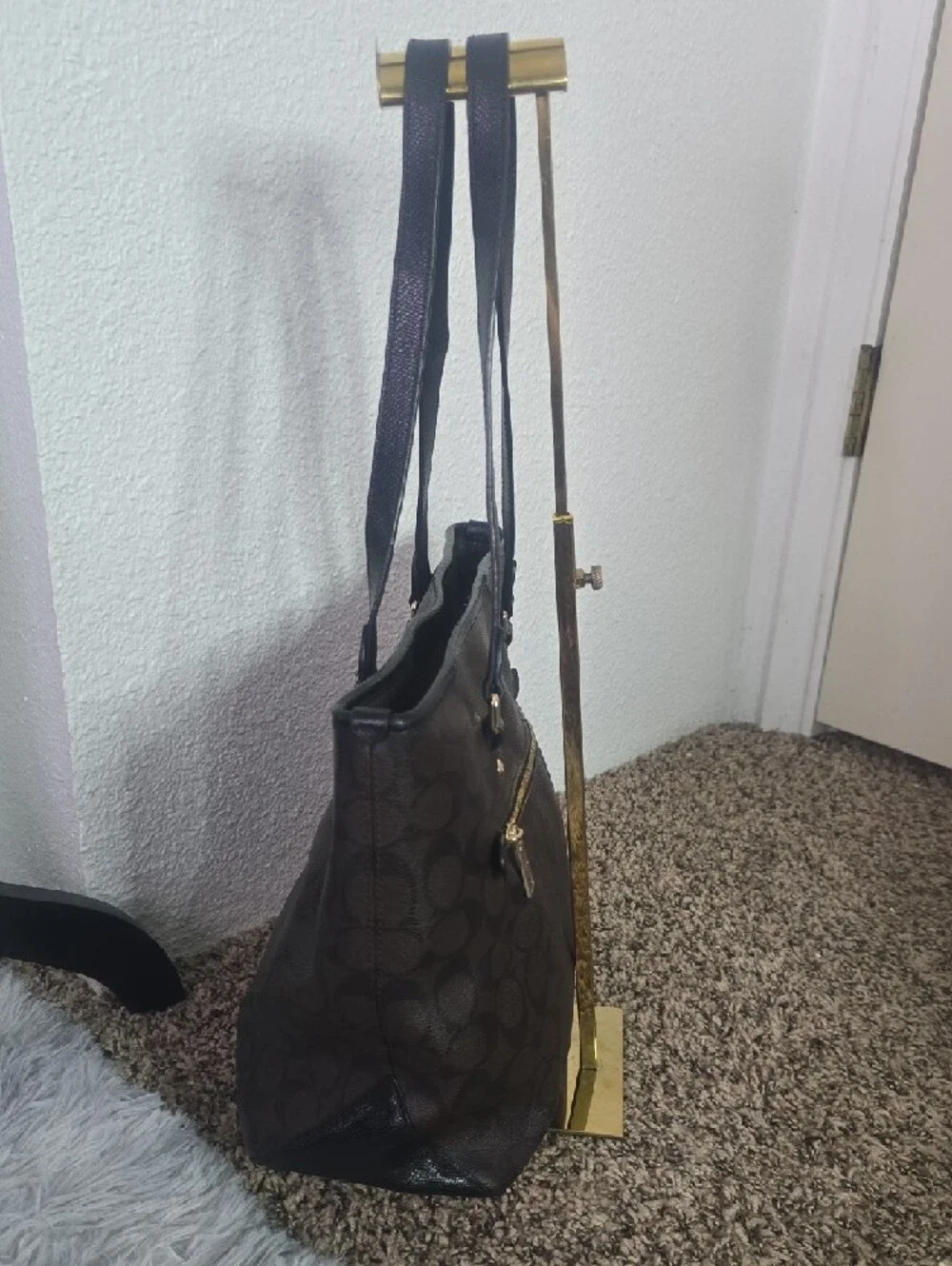 Coach Dark Brown & Black Mono Signature Medium Tote W/ Silver Hardware (EUC)🖤